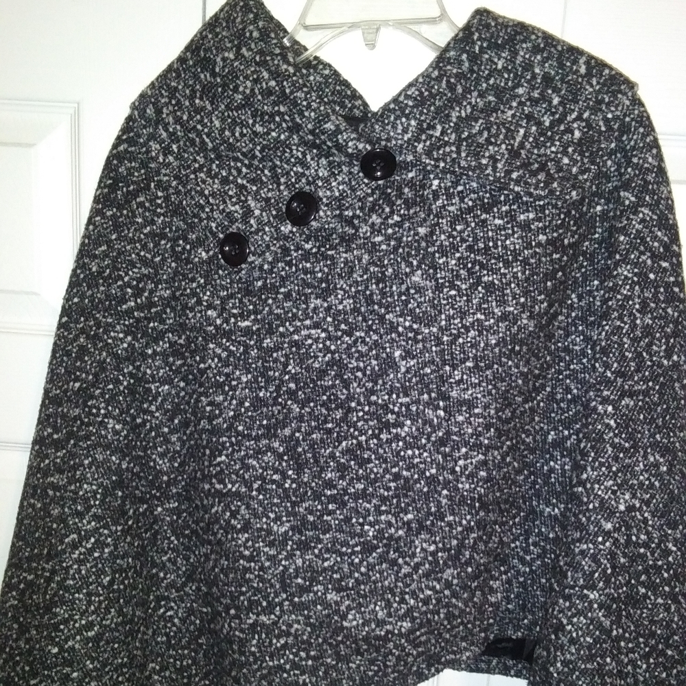 Drape collar Poncho cape